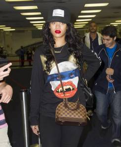 Rihanna en el aeropuerto JFK de New York